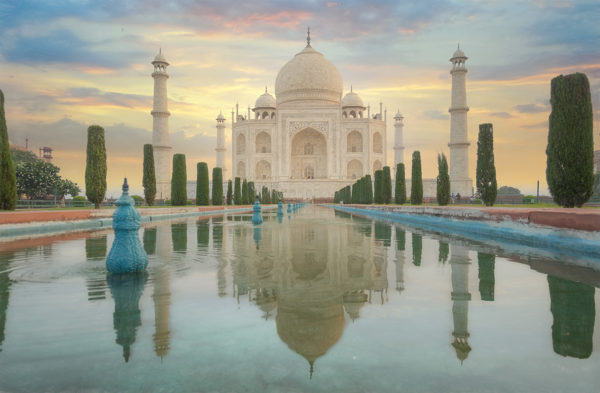 Taj Mahal bij zonsopkomst
